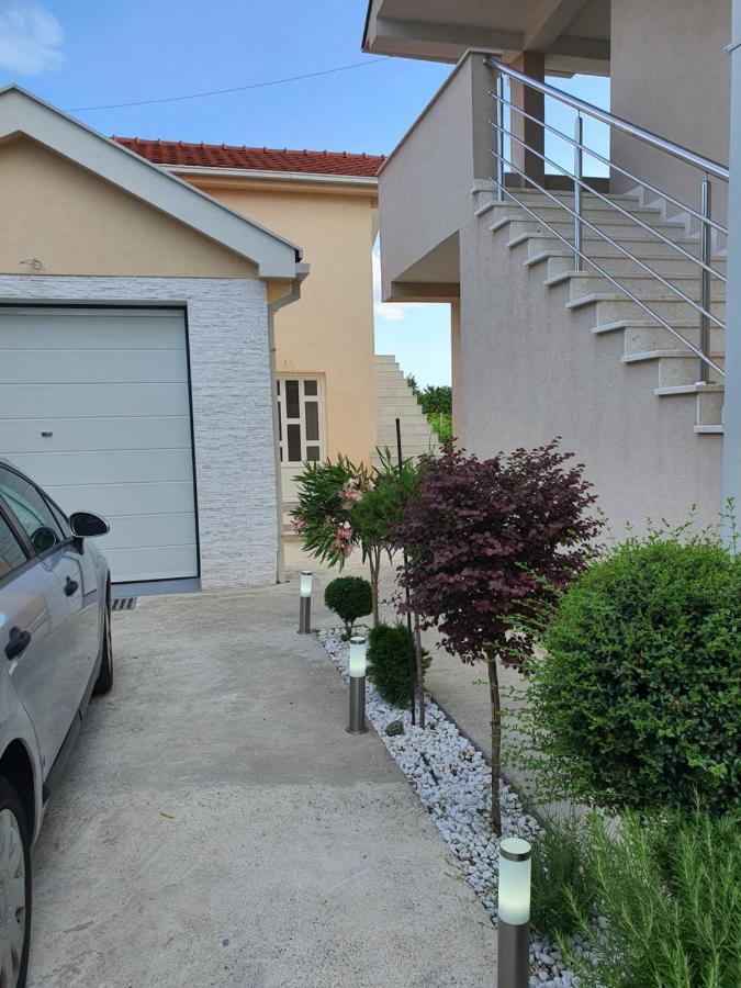 Apartman Tolosi Podgorica Exteriör bild
