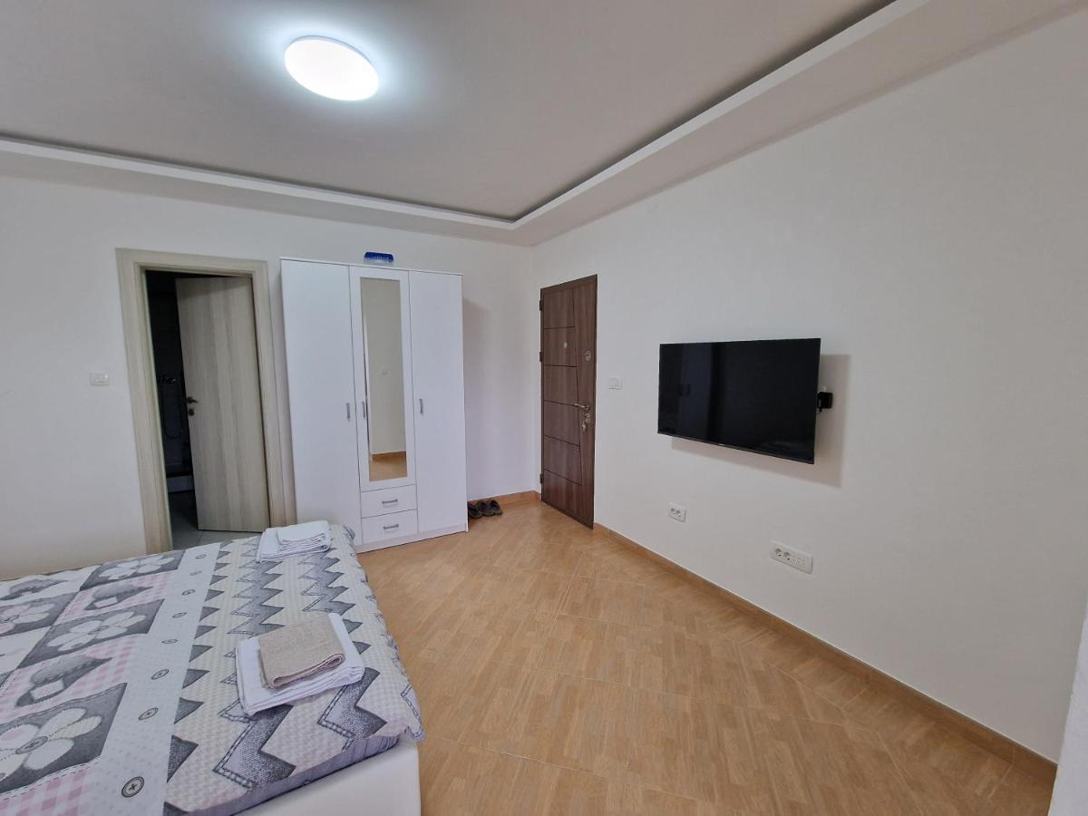 Apartman Tolosi Podgorica Exteriör bild