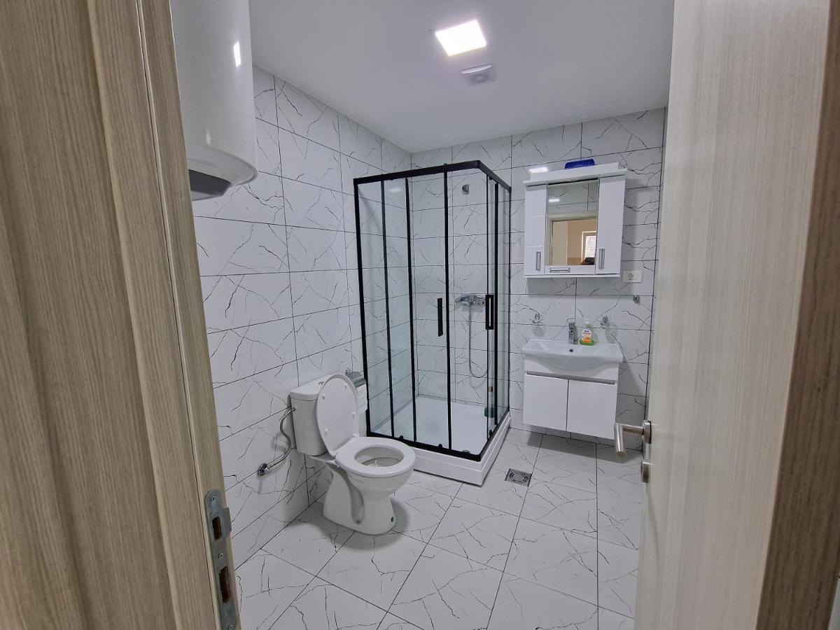 Apartman Tolosi Podgorica Exteriör bild