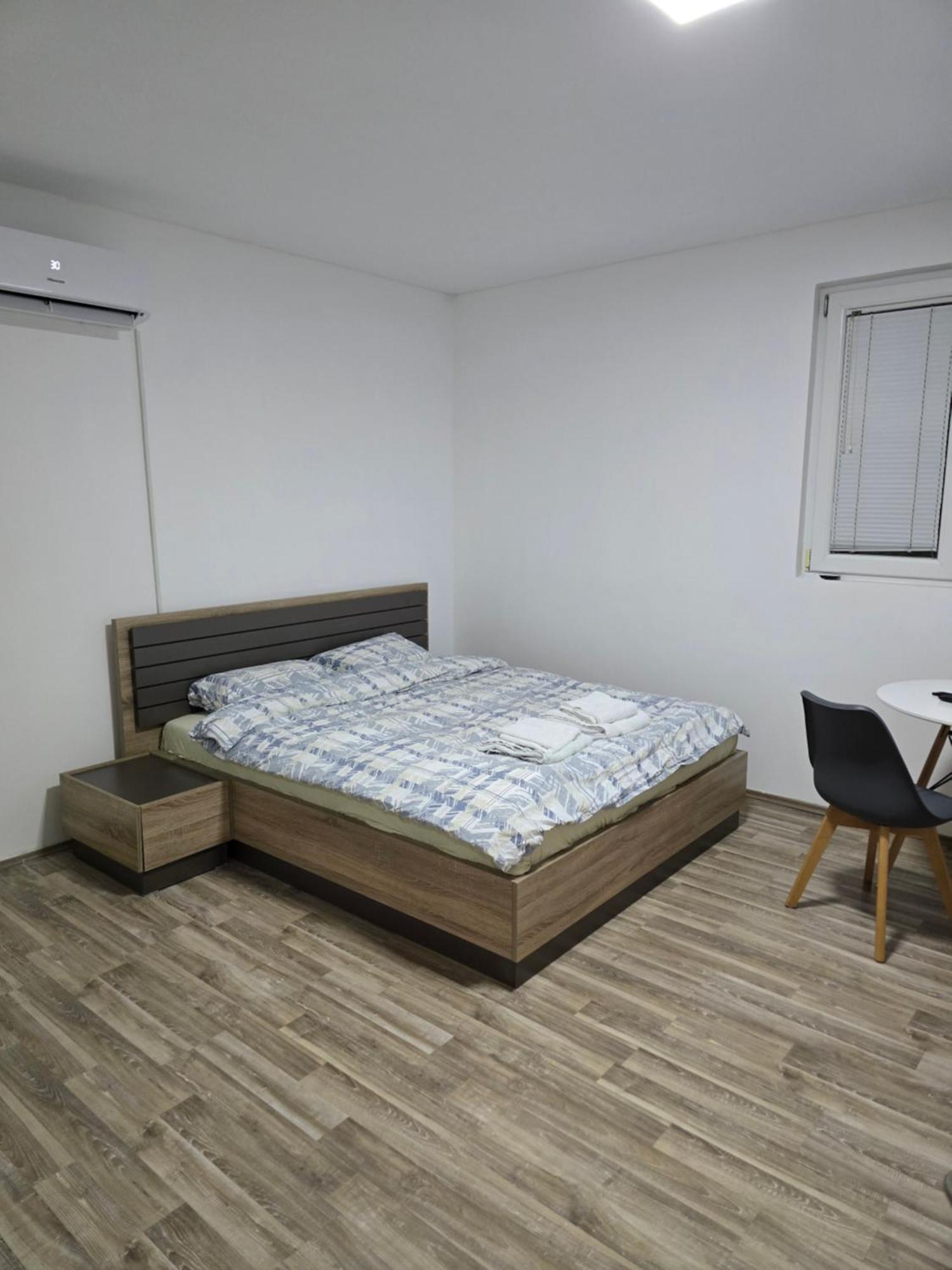 Apartman Tolosi Podgorica Exteriör bild