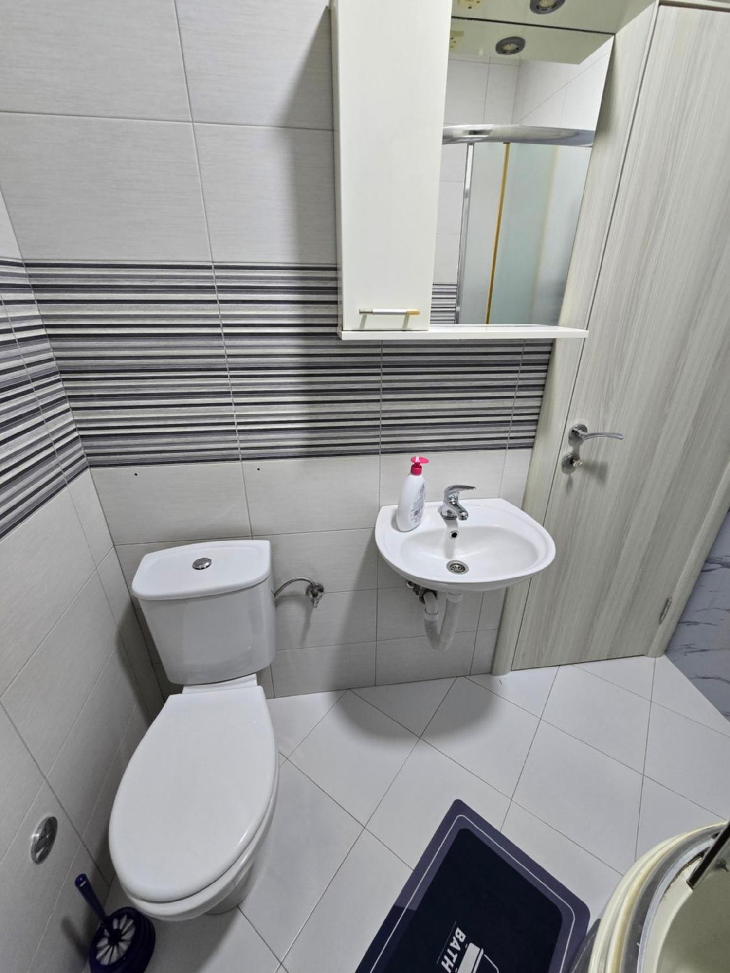 Apartman Tolosi Podgorica Exteriör bild